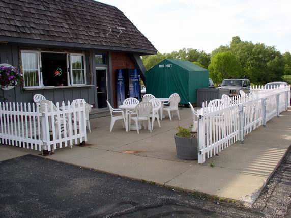 p5191473patio.jpg